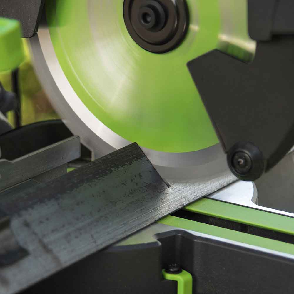 Evolution F210SMS 210mm Schiebe-Kapp- und GehrungssÀge mit TCT-Multi-Material-SÀgeblatt - Image 10