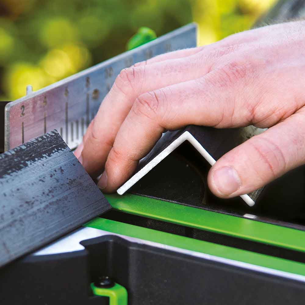 Evolution F210SMS 210mm Schiebe-Kapp- und GehrungssÀge mit TCT-Multi-Material-SÀgeblatt - Image 11